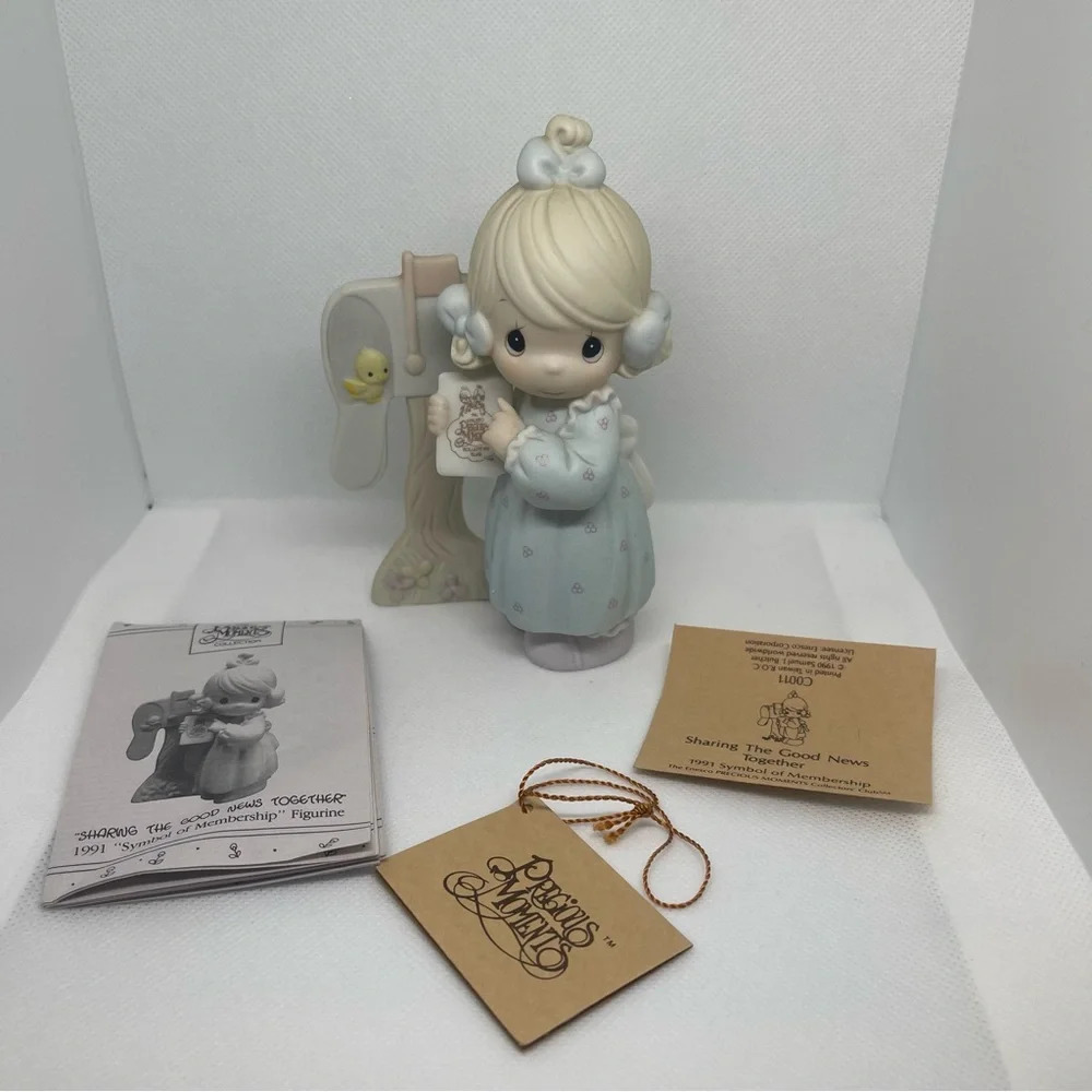 Vintage 1990 Precious Moments Sharing the Good News Together w/BOX - Picture 2 of 5